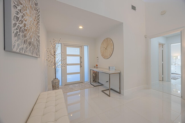 Building Photo - 23246 L'Ermitage Cir