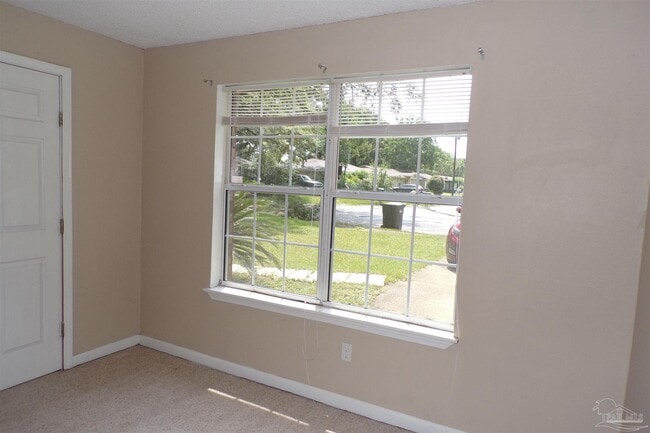 Building Photo - 3160 Palmdale Ave
