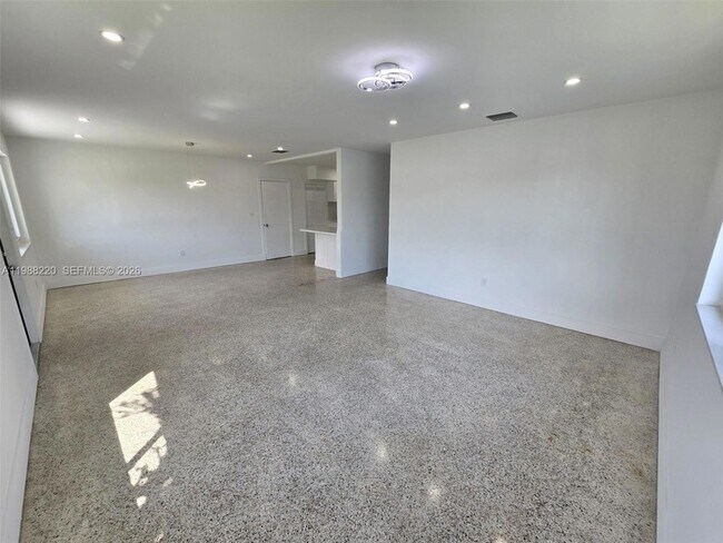 Building Photo - 3245 SW 88th Ct