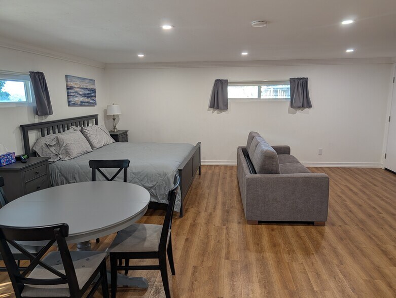 Building Photo - 10911 Sunray Pl