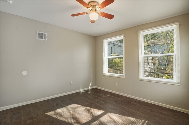 Building Photo - 1015 Prune St