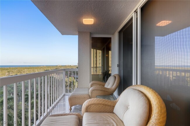 Building Photo - 6585 Nicholas Blvd