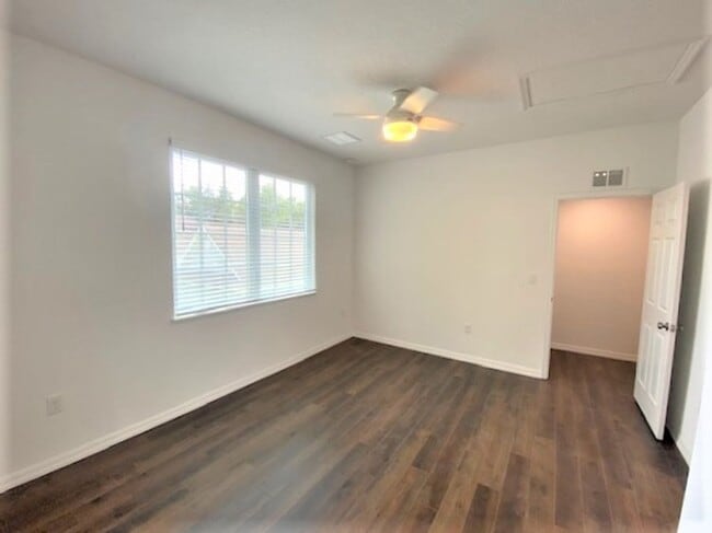 Building Photo - 1 Bedroom 1 Bath Garage apartment with attached 1 car garage