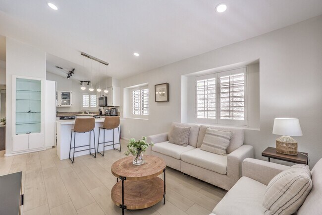 Building Photo - 9532 Sunken Reef Cir
