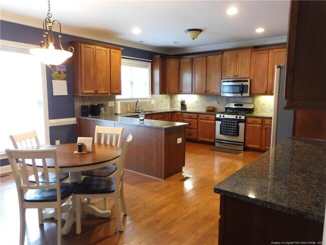 Building Photo - 100 Heather Brook Cir