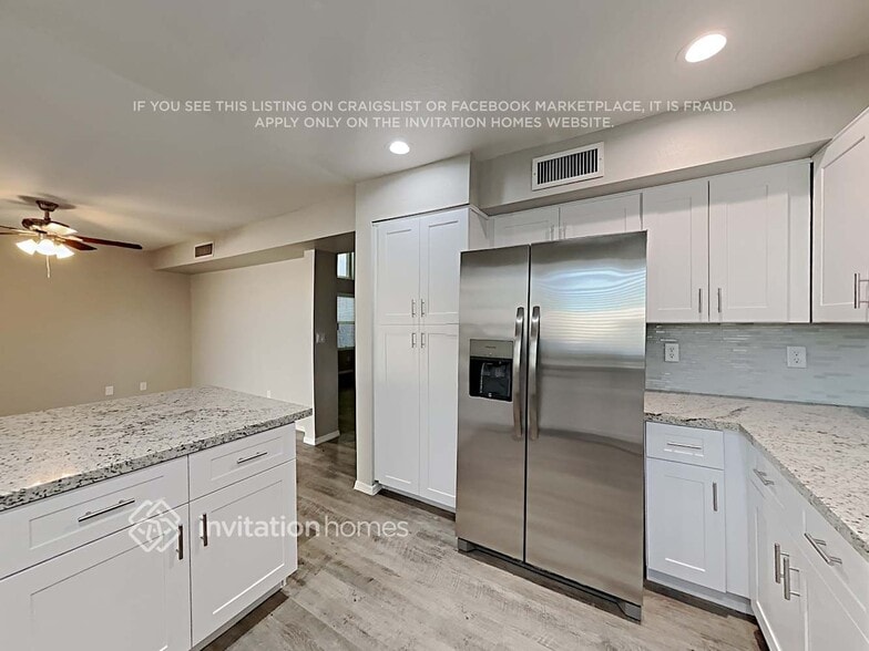 Building Photo - 2366 E Evans Dr