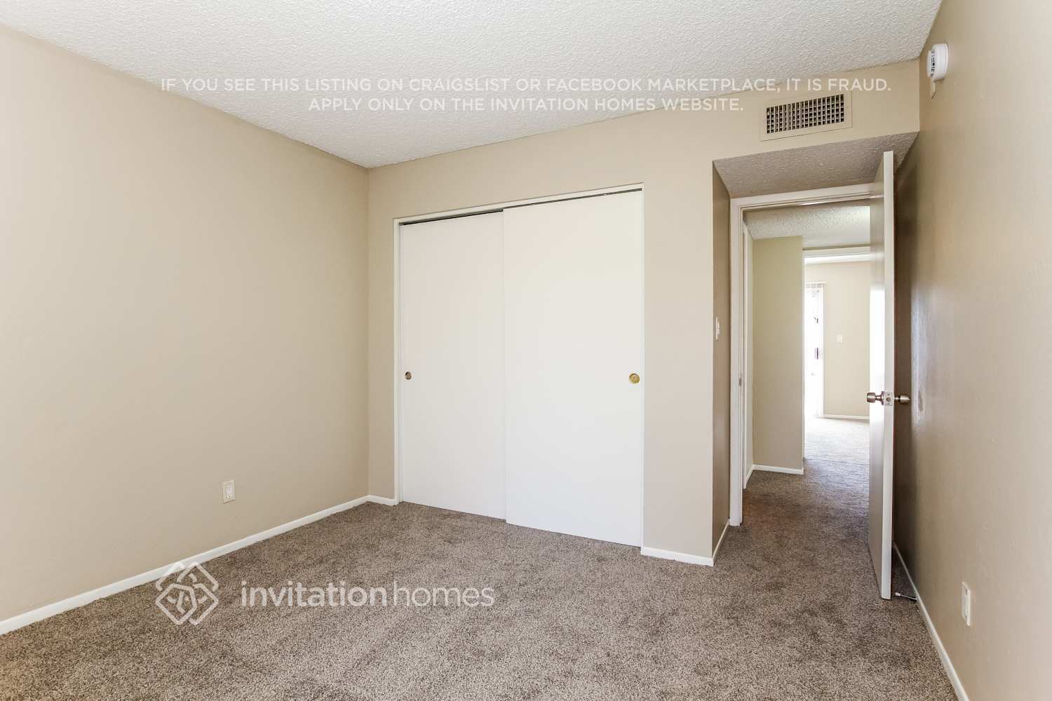 Building Photo - 9617 N 52nd Dr