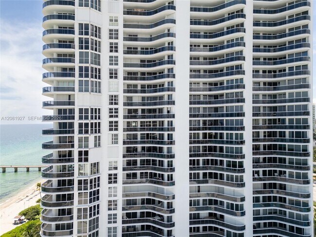 Building Photo - 16711 Collins Ave