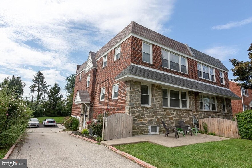 Building Photo - 3518 Rhoads Ave