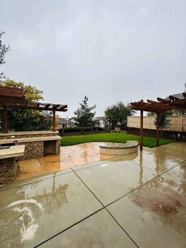 Building Photo - Coming Soon! Gorgeous 4 bed, 4 Bath Canyon Hills home for Lease!