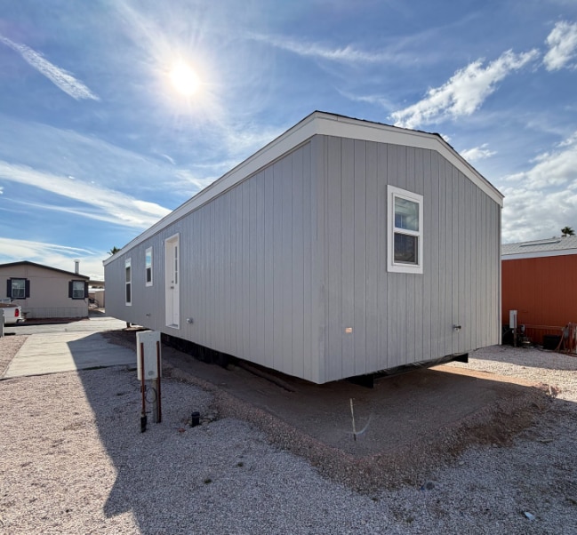 Building Photo - 3601 E Wyoming Ave