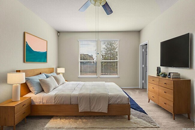 Building Photo - 322 Walnut Crest