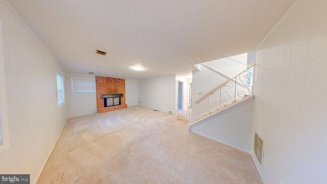 Building Photo - 1216 Downs Dr