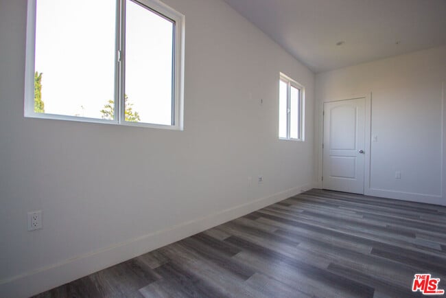 Building Photo - 2208 Hauser Blvd