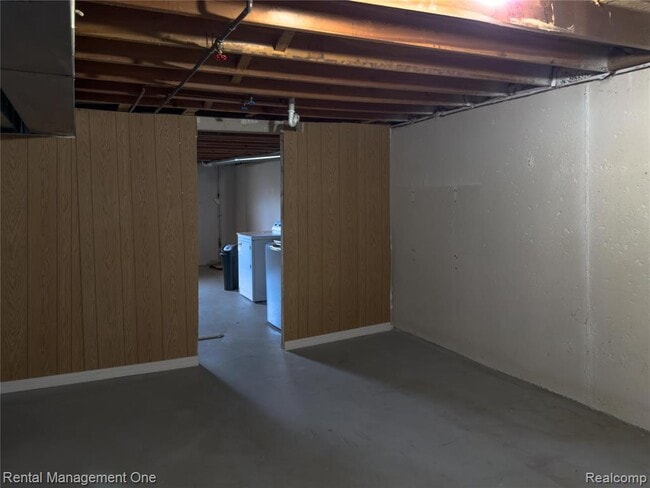 Building Photo - 11575 Lynhurst Dr