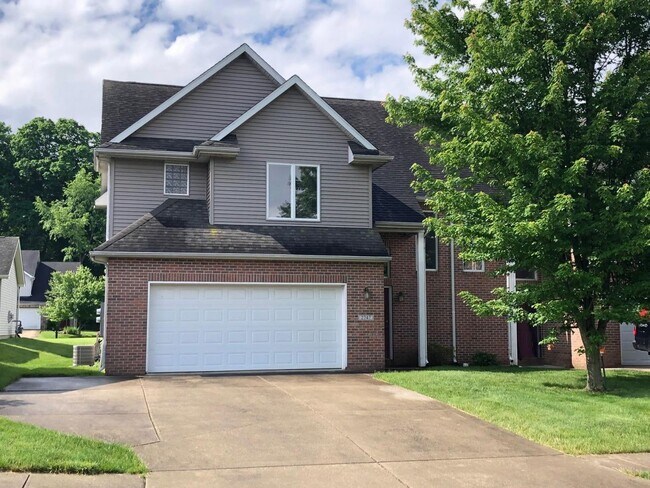 Building Photo - 2747 Wyndham Ct