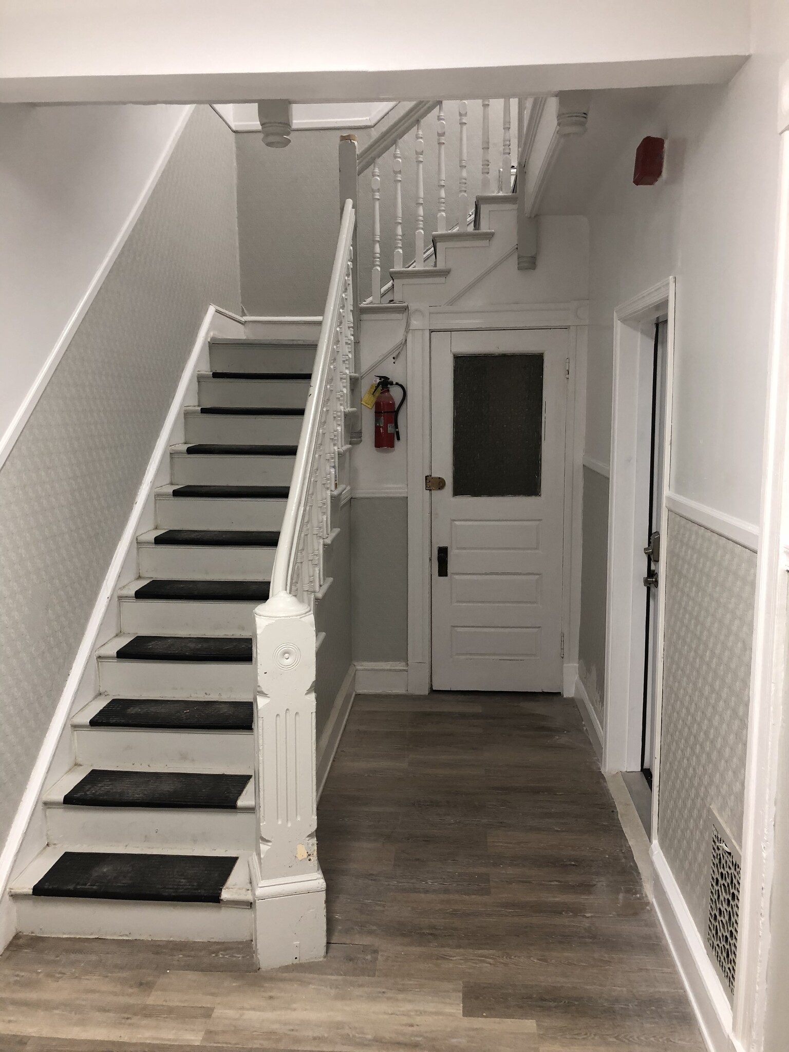 Building Photo - 1127 S 48th St