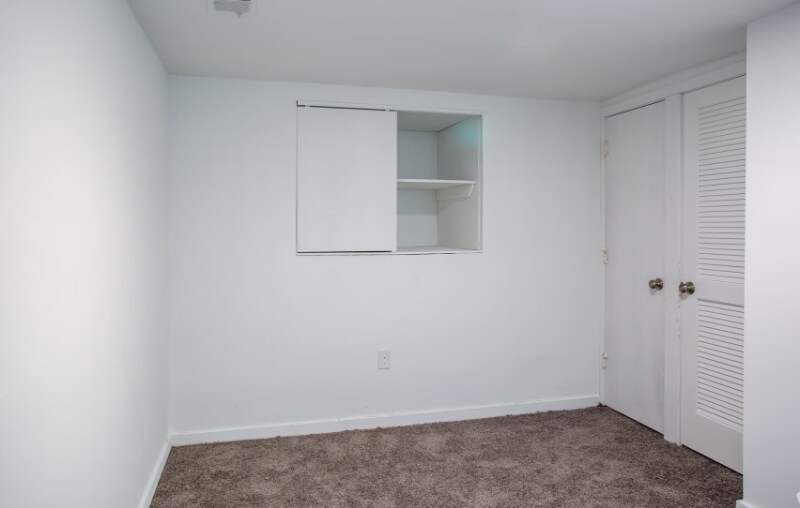 Building Photo - 5225 Schuyler St