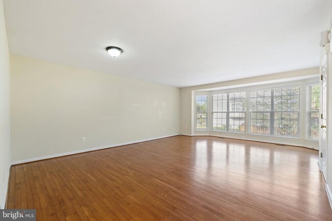 Building Photo - 8220 Ramseur Pl