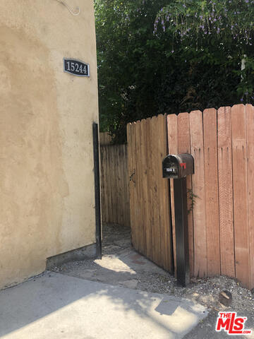 Building Photo - 15244 La Maida St