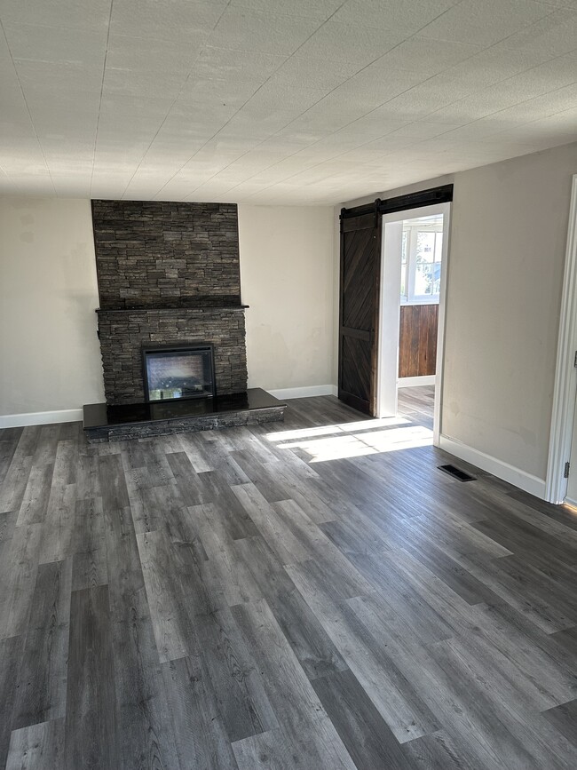 Building Photo - 2 N Delaware Ave