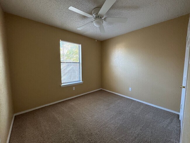 Building Photo - 3606 Rainforest Ln