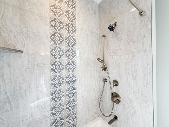 Building Photo - Newer Modern Single Family Home With Cupertino Schools