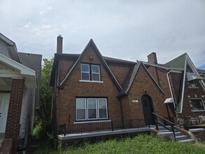 Building Photo - 8143 Wisconsin St
