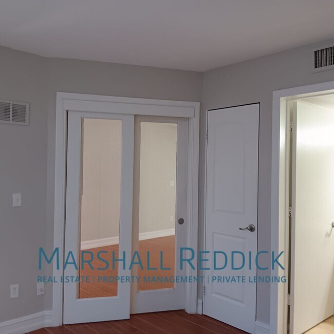 Building Photo - 5327 Summerlin Rd