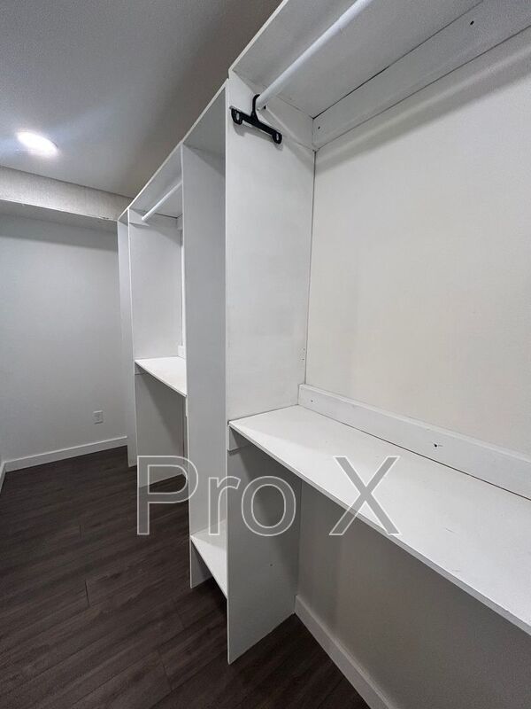 Building Photo - 6 Lambeth Cir