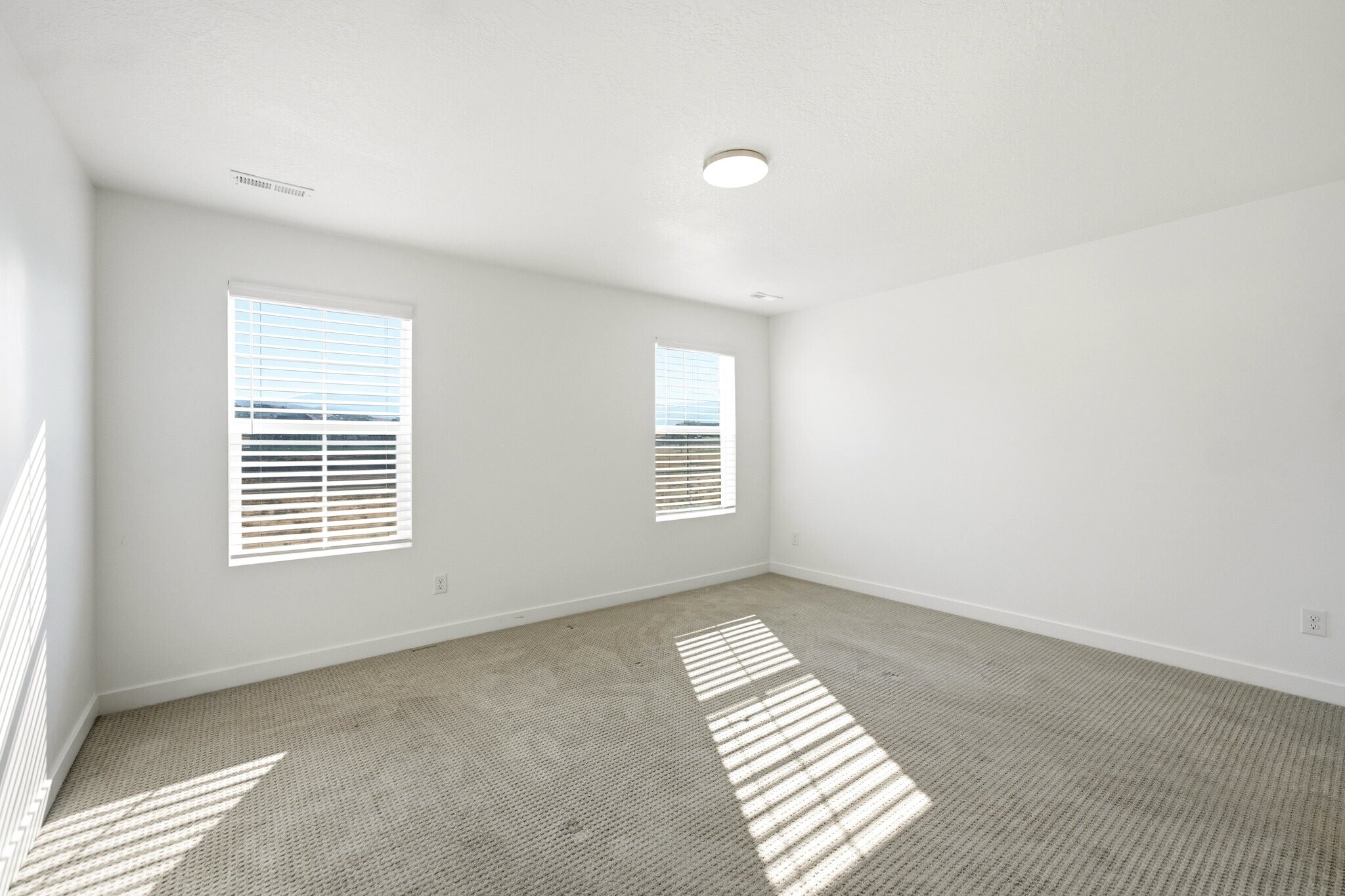 Building Photo - 2629 E Barnwood Ln
