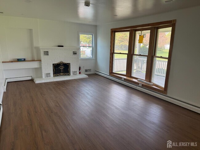 Building Photo - 80 Gates Rd