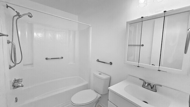 Building Photo - 2302 Old Fort Hills Dr