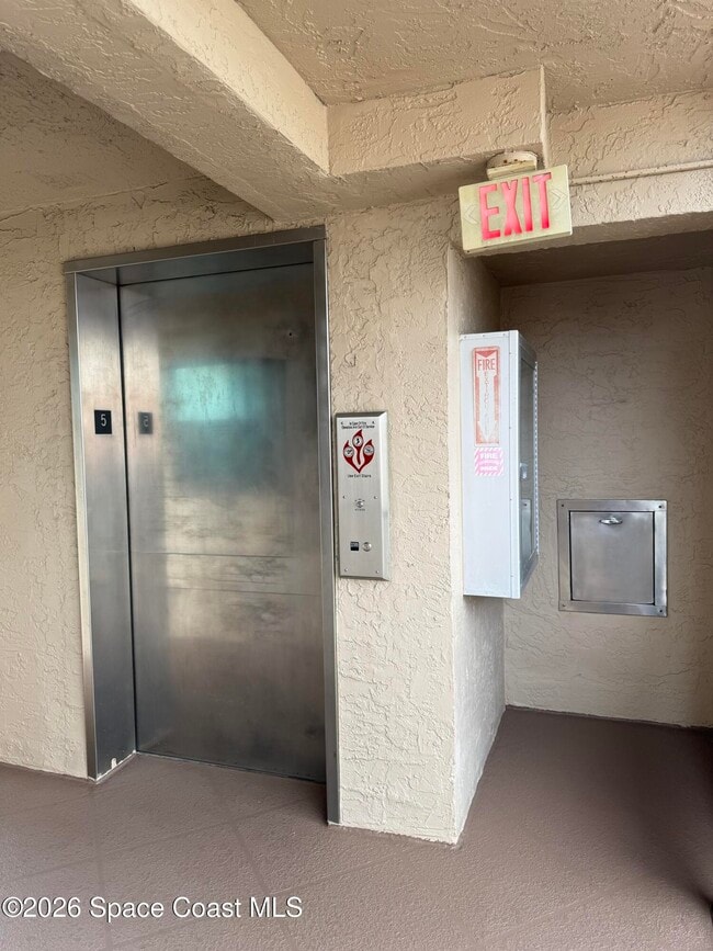 Building Photo - 201 International Dr