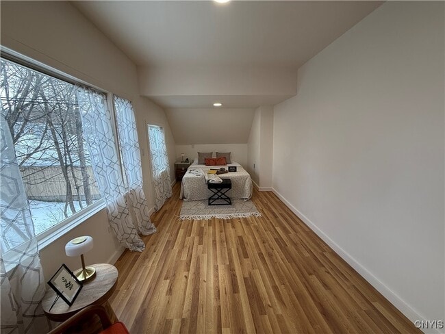 Building Photo - 2817 Milton Ave