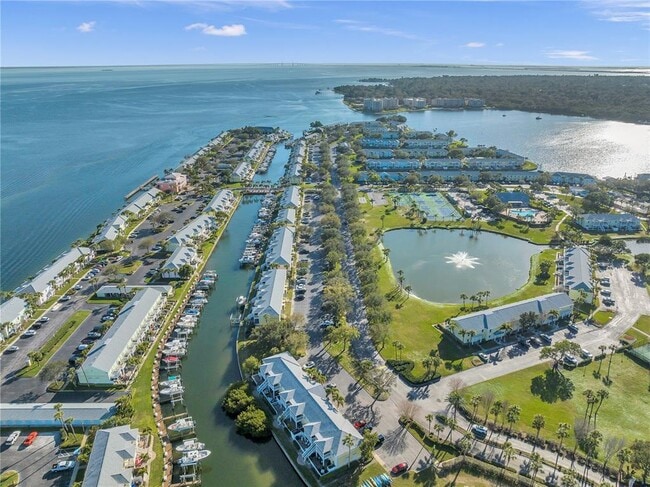 Building Photo - 4728 Beach Dr SE