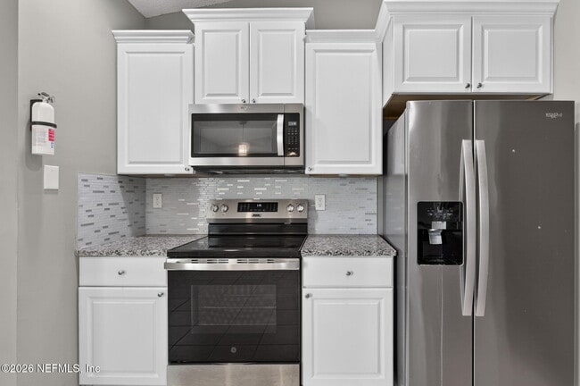 Building Photo - 3183 Wavering Ln