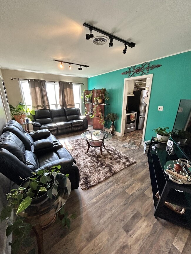 Building Photo - 2039 Normal Ave