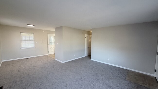 Building Photo - 2101 Cass Ave