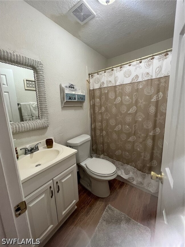 Building Photo - 4603 Bayshore Dr