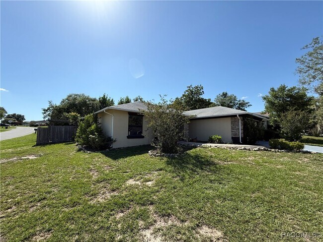 Building Photo - 3632 N Honeylocust Dr