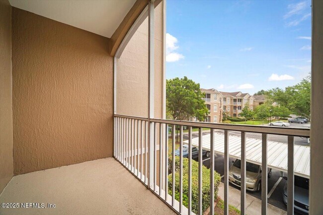 Building Photo - 7990 Baymeadows Cir E