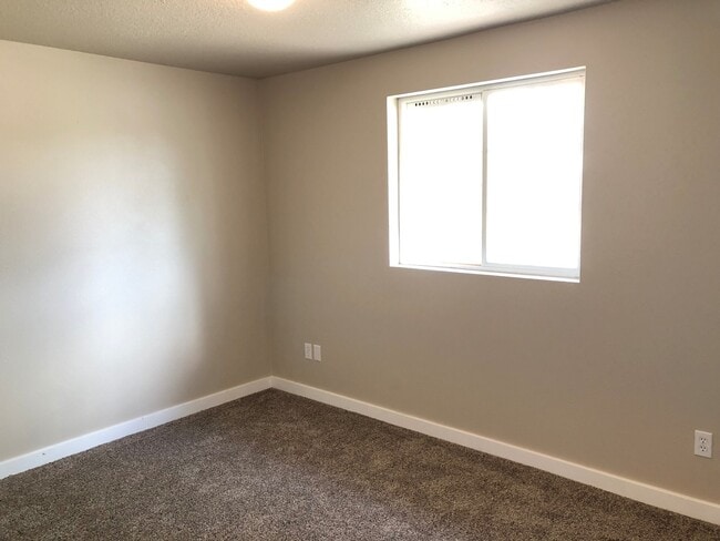 Building Photo - 3435 SW Pumice Ave