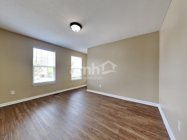 Building Photo - 1164 Turfway Ct