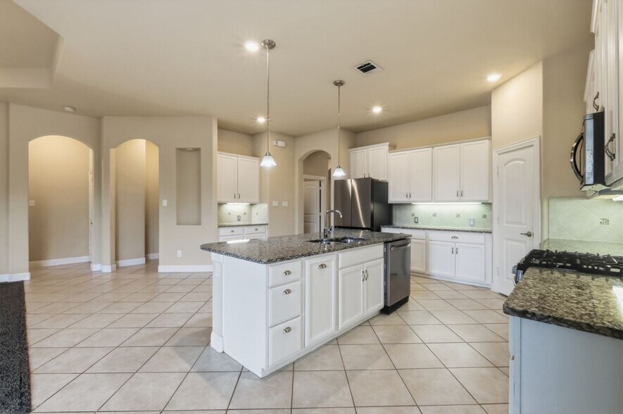 Building Photo - 3709 Tunstall Dr