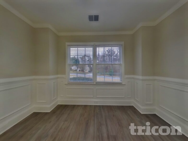 Building Photo - 100 Legend Creek Ln