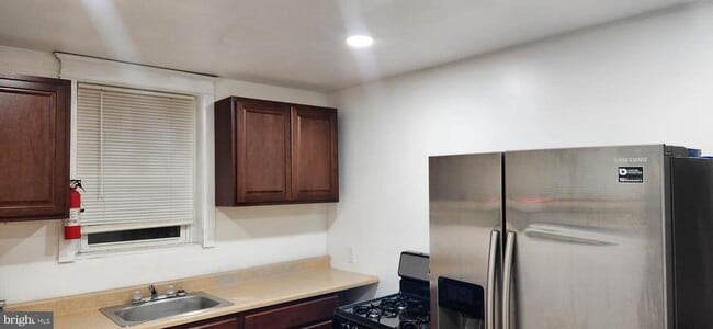 Primary Photo - 1299 Sayrs Ave