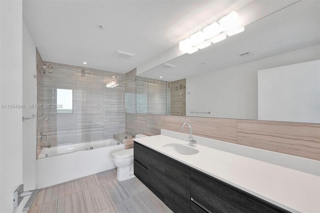 Building Photo - 301 Altara Ave