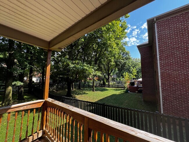 Building Photo - 3120 Hemingway Ln