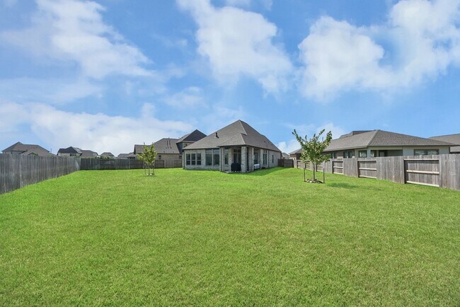 Building Photo - 2995 Tantara Dr